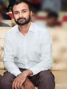 Lecturer Mohsin Raza
